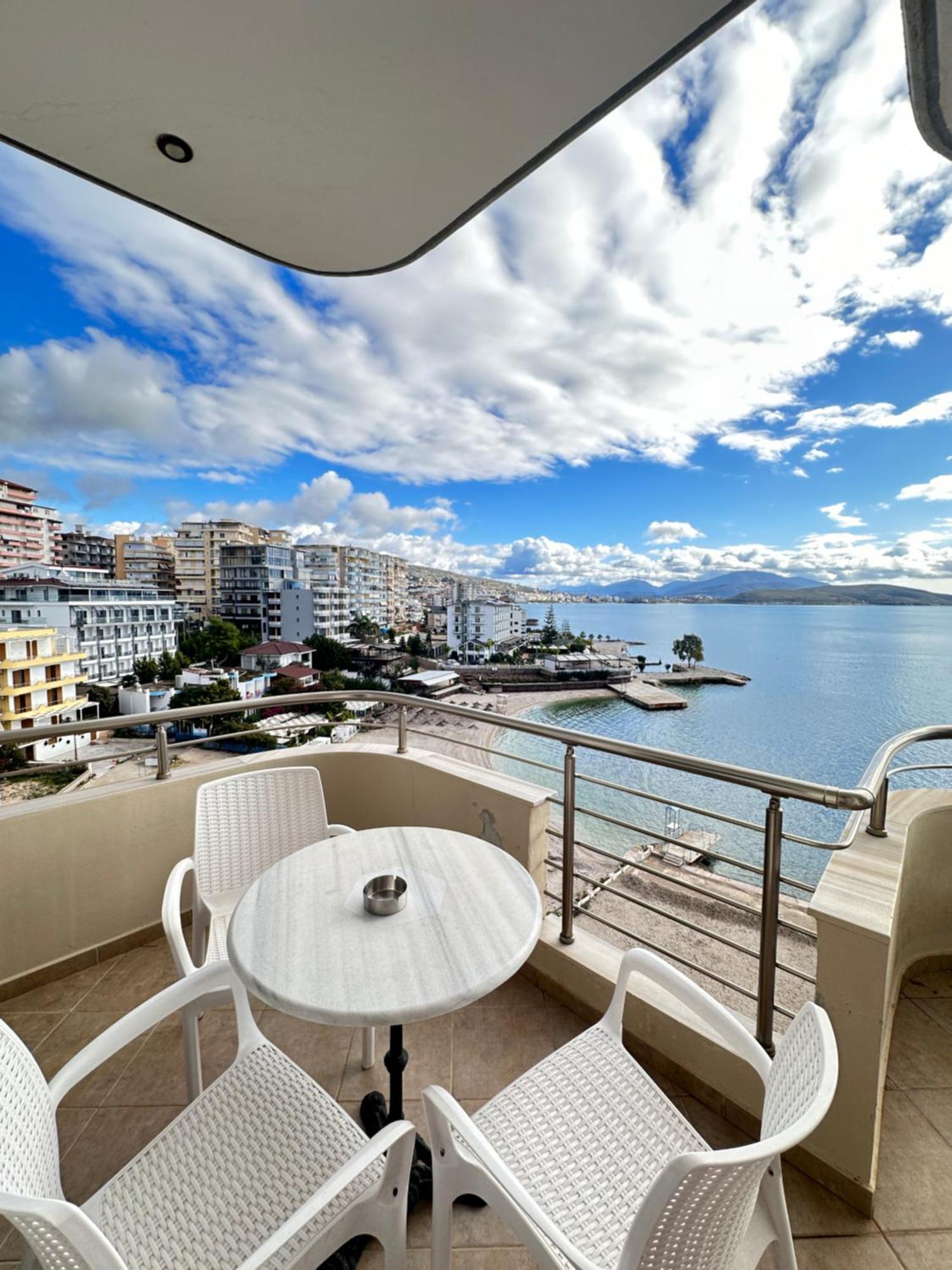 Agora Sea View Apartament